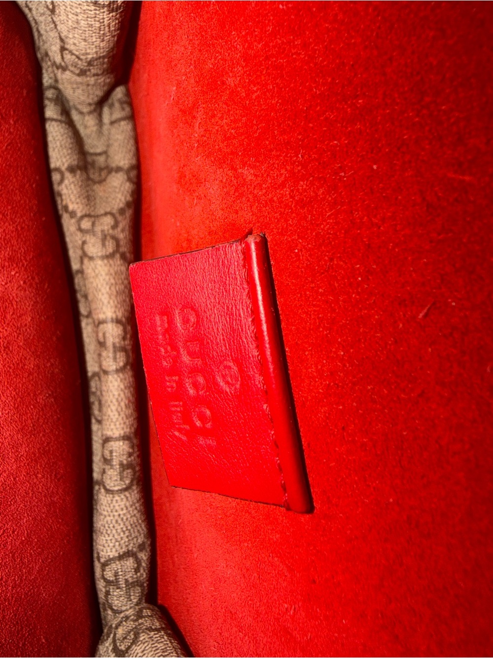 Gucci GG Supreme Shoulder Bag with Red Accent and Silver Hardware - Picture 9 of 13